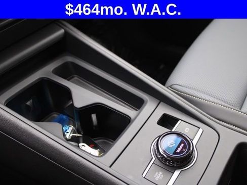 Used 2025 Volkswagen Tiguan SE AWD/4WD image 38