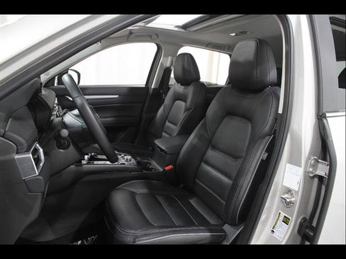 Certified 2025 MAZDA CX-5 AWD 2.5 S w/ Preferred Package image 5