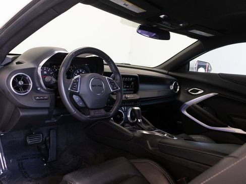 Used 2017 Chevrolet Camaro LT image 18