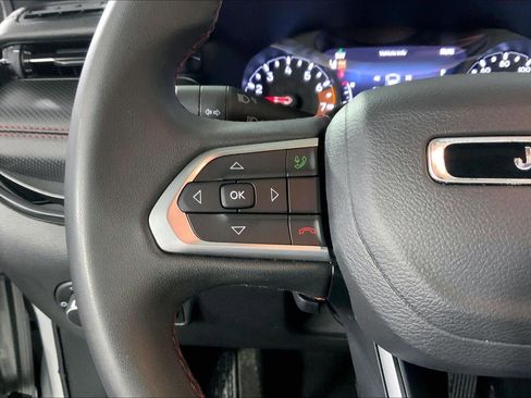 Used 2024 Jeep Compass Trailhawk image 18