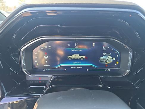 Certified 2024 Chevrolet Silverado 1500 High Country w/ Technology Package image 20