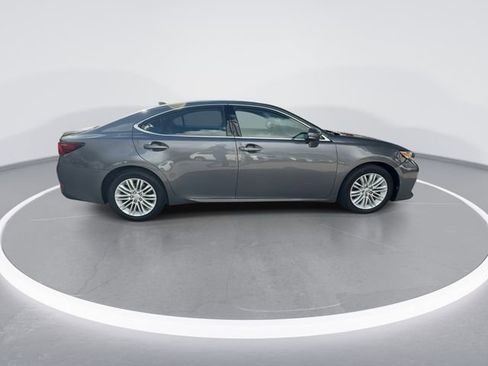 Used 2017 Lexus ES 350 w/ Accessory Package FWD image 8