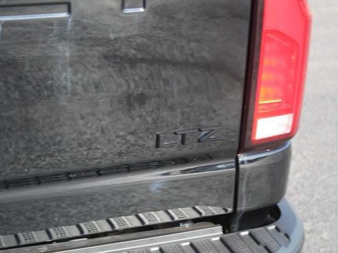 Used 2024 Chevrolet Silverado 2500 LTZ w/ LTZ Plus Package AWD/4WD image 5