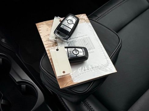 Certified 2025 Ford Bronco Outer Banks image 5