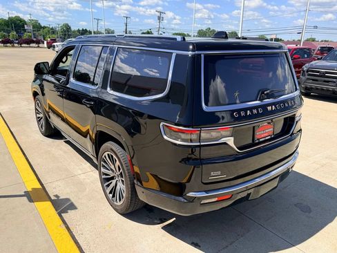 Used 2022 Jeep Grand Wagoneer Series III w/ Rear Seat Video Group 1 AWD/4WD image 7
