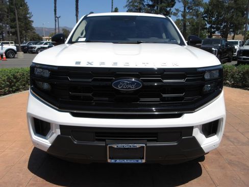 Used 2025 Ford Expedition Max Active RWD image 7