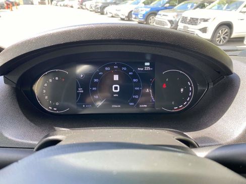 Used 2025 RAM ProMaster 2500 w/ U-Haul Equipment Group FWD image 12