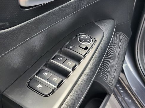 Used 2023 Kia Forte GT-Line w/ GT-Line Premium Package image 17