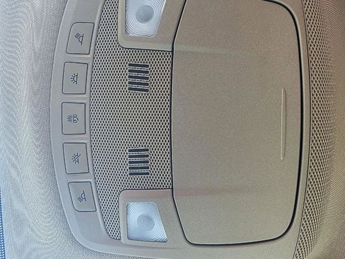 Used 2018 Ford F150 XLT image 23