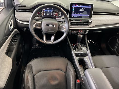 Used 2022 Jeep Compass Latitude AWD/4WD image 21