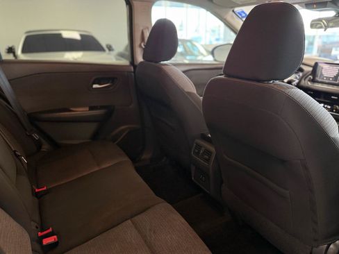 Used 2022 Nissan Rogue SV FWD image 22