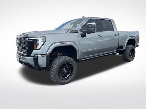 Used 2025 GMC Sierra 2500 Denali Ultimate AWD/4WD image 9