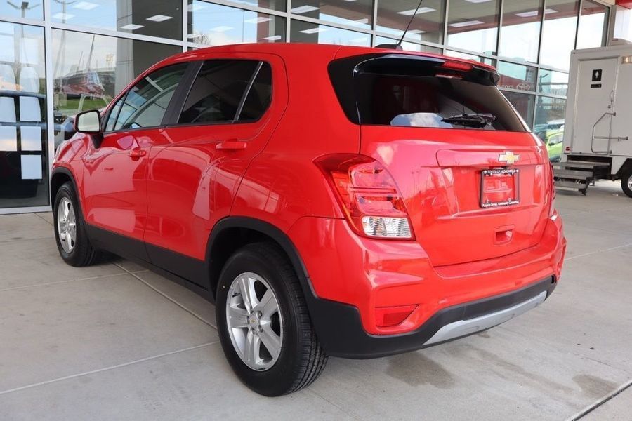Used 2020 Chevrolet Trax LS w/ Tint and Cruise Package FWD image 6
