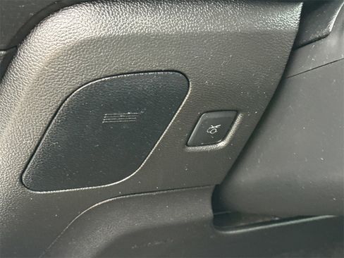 Used 2017 Ford Mustang V6 image 23