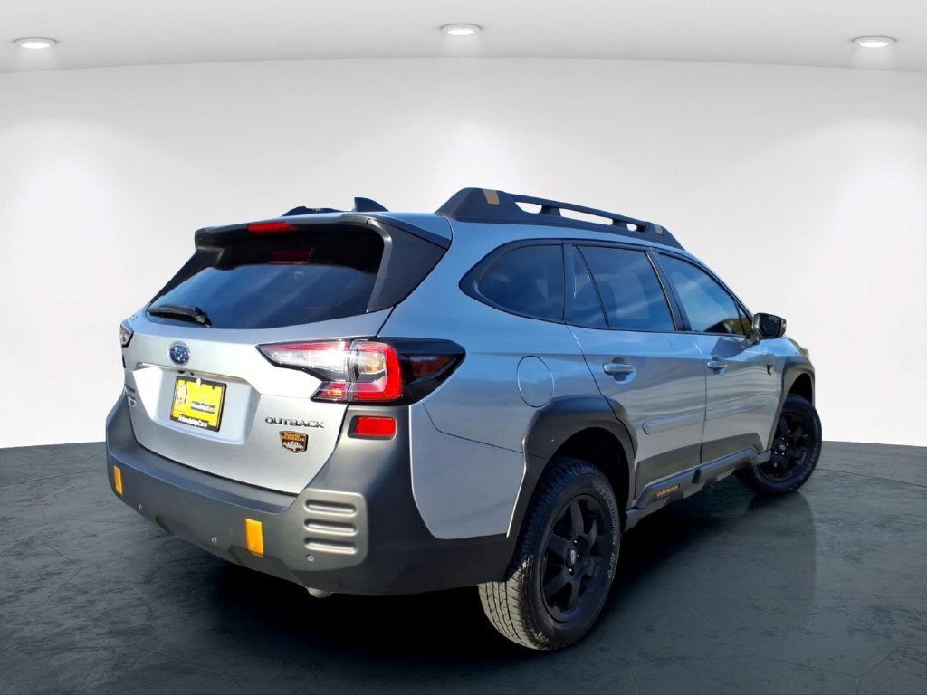 Used 2025 Subaru Outback Wilderness AWD/4WD image 8