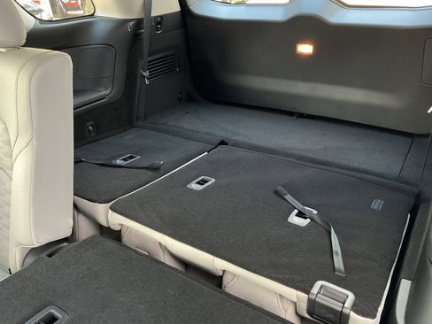 New 2025 Nissan Pathfinder SV w/ Black Appearance Package image 15