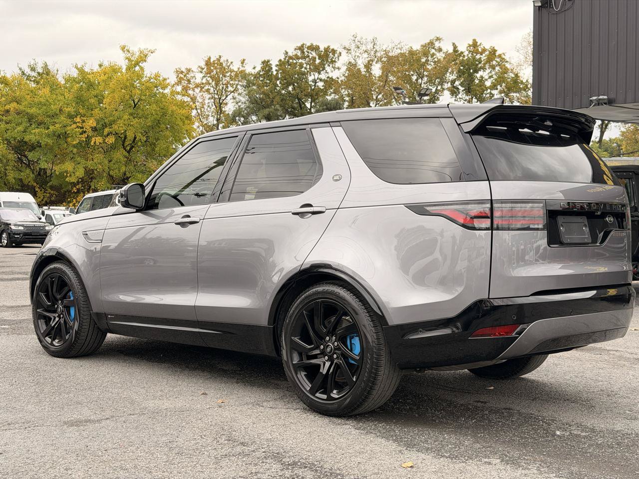 Used 2021 Land Rover Discovery S R-Dynamic AWD/4WD image 7