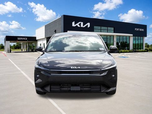 New 2026 Kia K4 FWD image 2