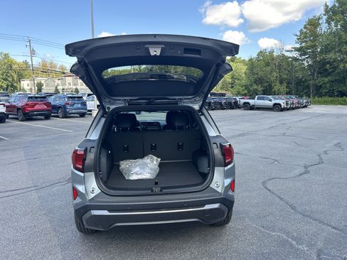 New 2027 GMC Terrain Elevation w/ Elevation Premium Package AWD/4WD image 11