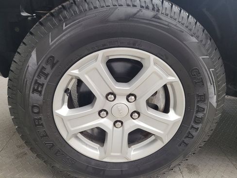 Used 2021 Jeep Wrangler Unlimited Sport AWD/4WD image 31