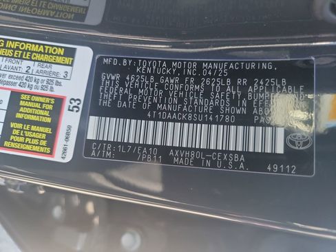 Used 2025 Toyota Camry SE FWD image 28