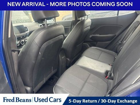Used 2023 Hyundai Venue Limited w/ Cargo Package FWD image 7