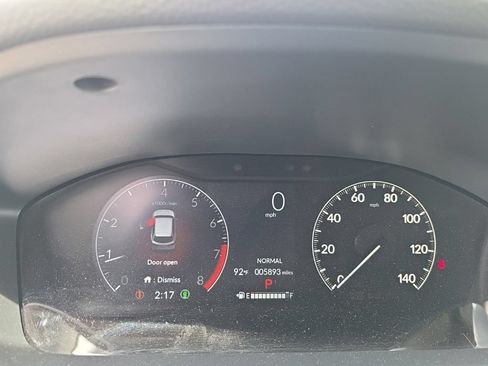 Used 2025 Honda HR-V LX image 15