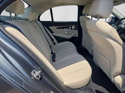 Used 2023 Mercedes-Benz E 350 Sedan image 18