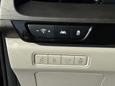 Certified 2022 Kia Carnival SX image 37