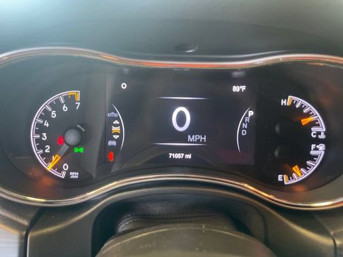 Used 2020 Jeep Grand Cherokee Altitude RWD image 26