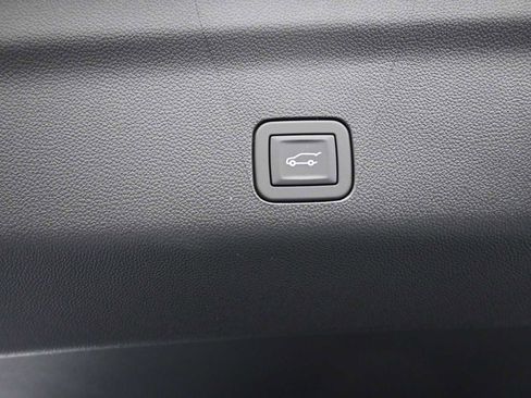 New 2026 GMC Yukon XL Denali w/ Denali Reserve Package image 26