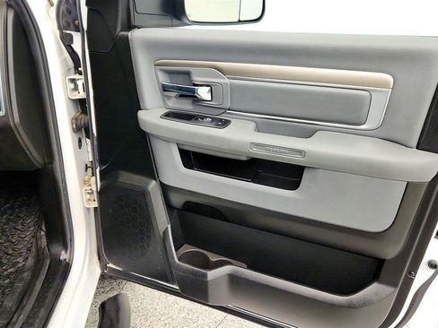 Used 2019 RAM 1500 Classic SLT AWD/4WD image 26
