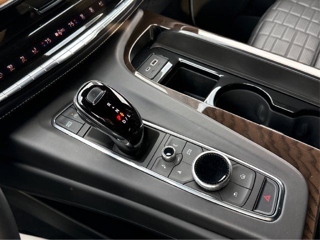 Used 2023 Cadillac Escalade Premium Luxury Platinum AWD/4WD image 47