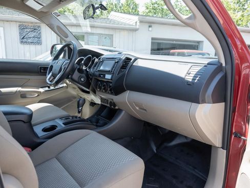Used 2014 Toyota Tacoma 4x4 Double Cab w/ Convenience Package image 36