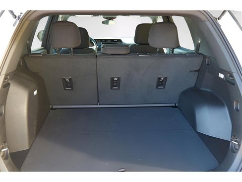 New 2026 GMC Terrain Elevation image 28