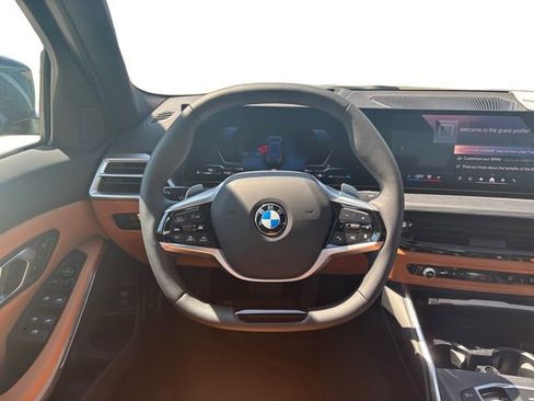 Used 2025 BMW 330i xDrive Sedan w/ Premium Package image 30