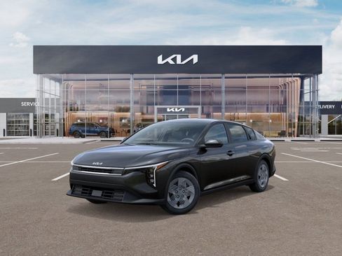 New 2025 Kia K4 LX image 8
