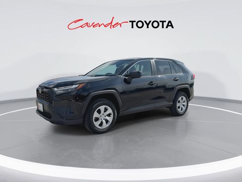 Certified 2025 Toyota RAV4 LE FWD image 4