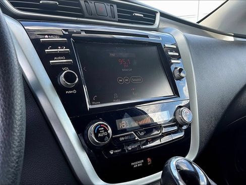 Used 2019 Nissan Murano S AWD/4WD image 15