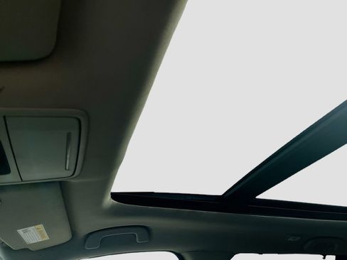 Used 2024 Honda Pilot Touring image 21