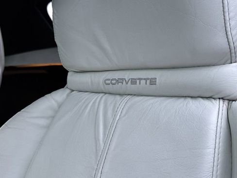 Used 1992 Chevrolet Corvette Convertible image 13