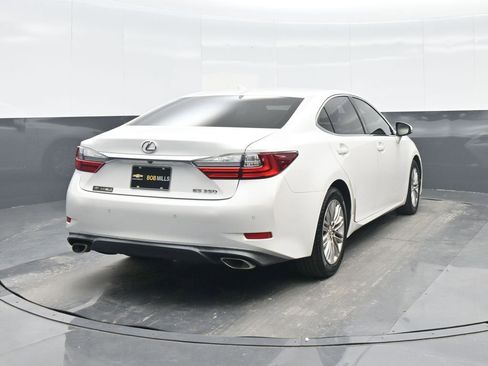 Used 2016 Lexus ES 350 w/ Premium Package w/Wood Trim image 6