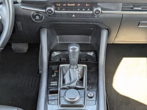 Used 2024 MAZDA MAZDA3 s FWD image 18