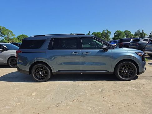 New 2027 Kia Carnival SX w/ Dark Edition Package FWD image 9