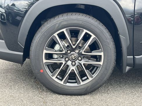 New 2026 Toyota Corolla Cross XLE image 5