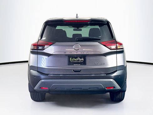 Used 2023 Nissan Rogue SV image 7
