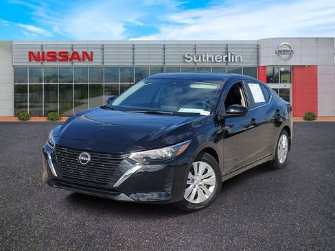 Certified 2025 Nissan Sentra S FWD image 1