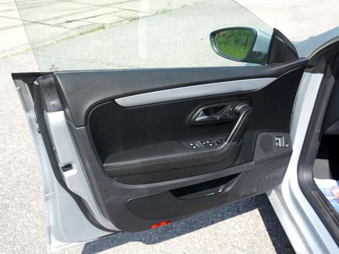 Used 2013 Volkswagen CC Sport Plus image 23