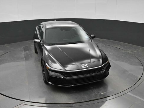 New 2026 Hyundai Elantra SEL Sport FWD image 26