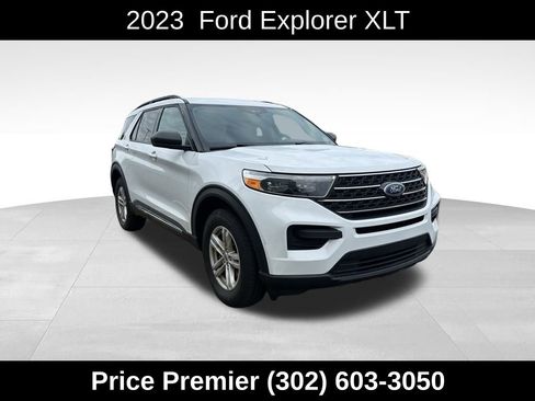Used 2023 Ford Explorer XLT image 1